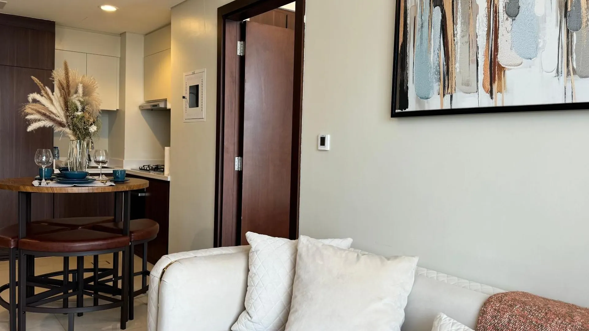 Burj Khalifa View Apartment دبي