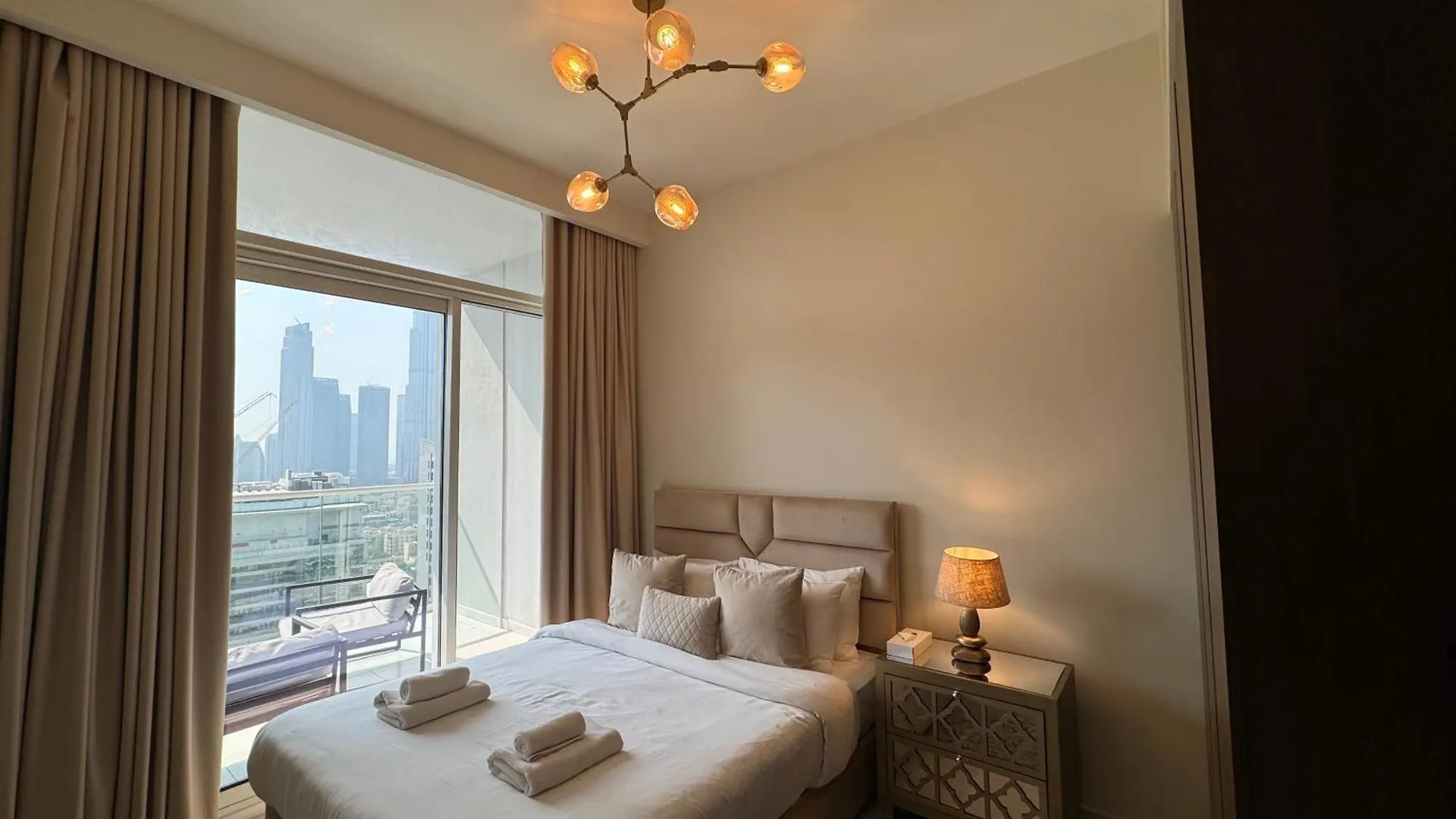Burj Khalifa View Apartment دبي